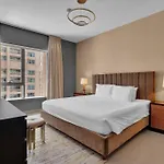 Bellavsita - 2 Bedroom Apartment Fountain View